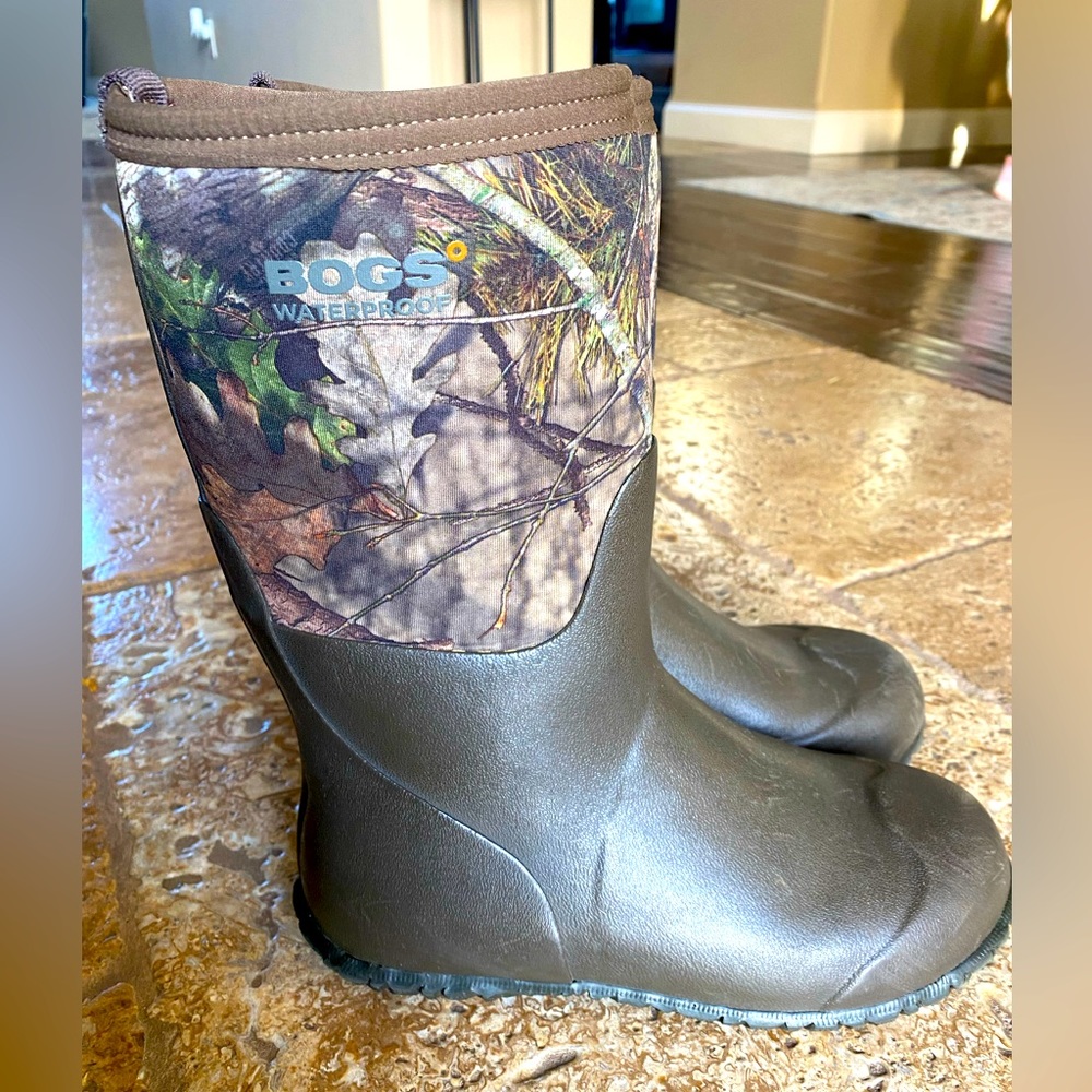Bogs winter boots. Youth size 5